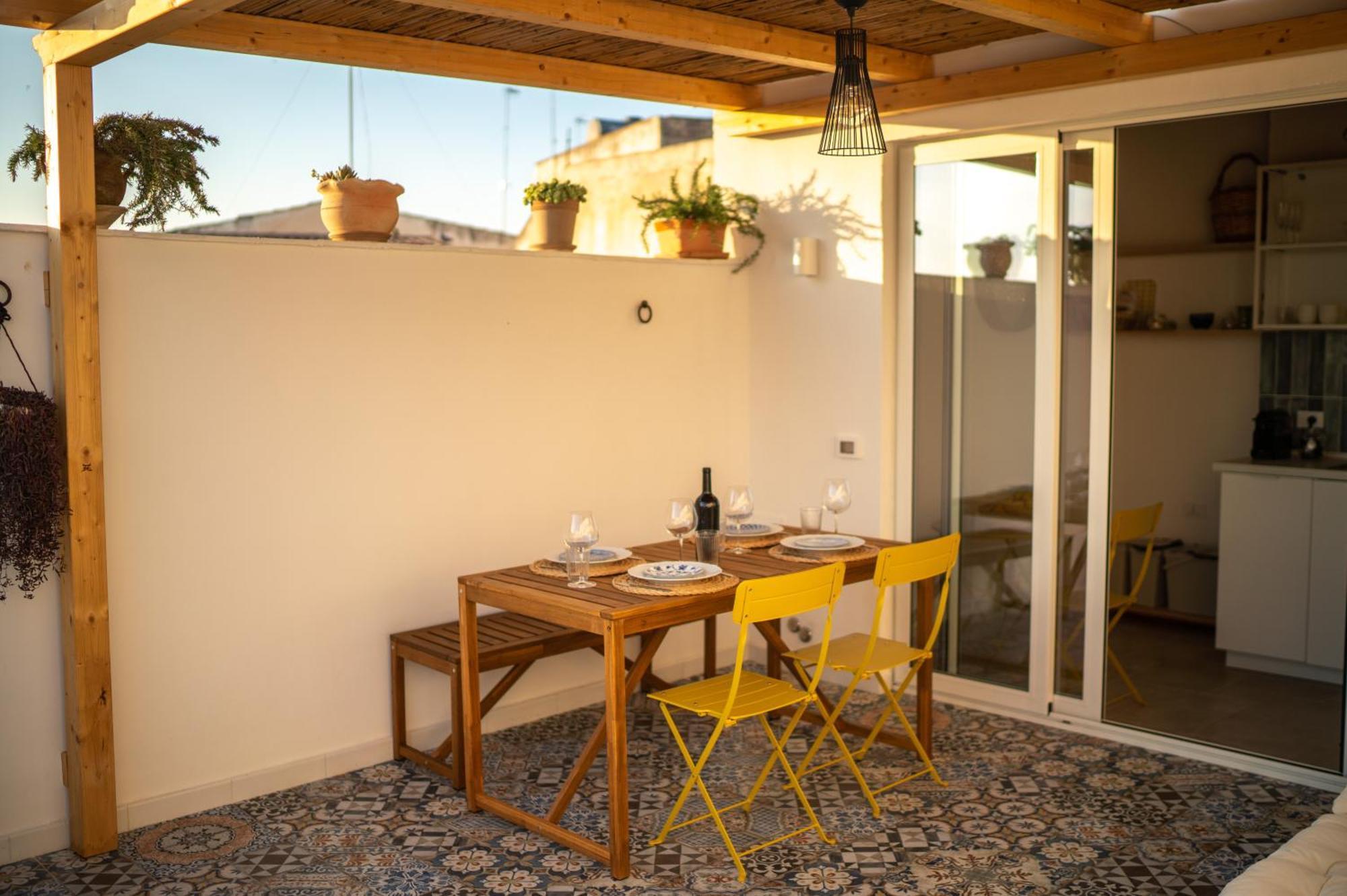 Vico Larzio 6 "Terrazza Sul Vico" Daire Noto Dış mekan fotoğraf